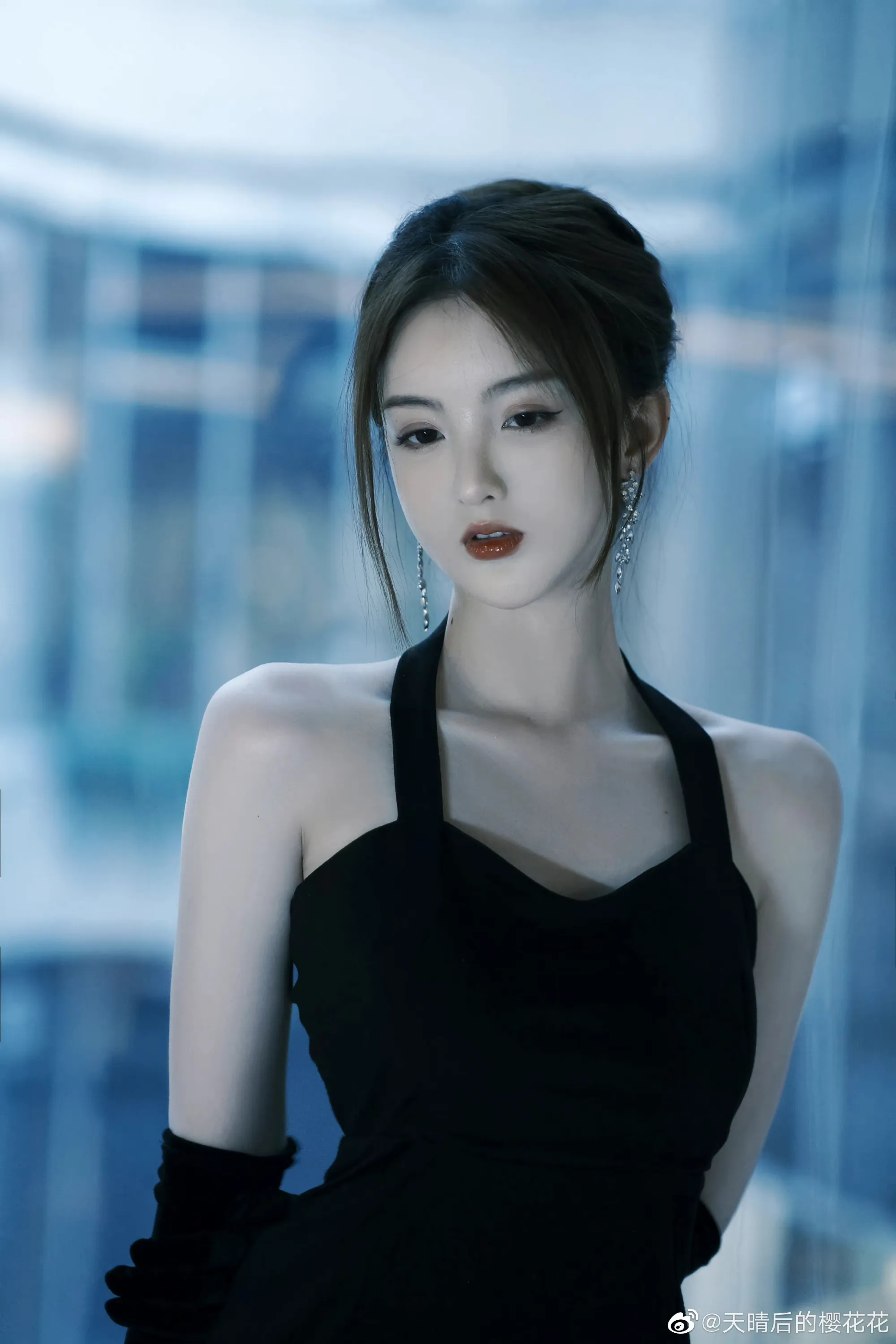 002.webp